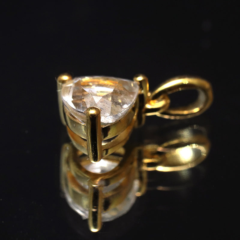ペンダントトップ　フェナカイト＜ロシア産＞　トリリアントカット　約1.7ct　silver925　ゴールド　[co-g1157]