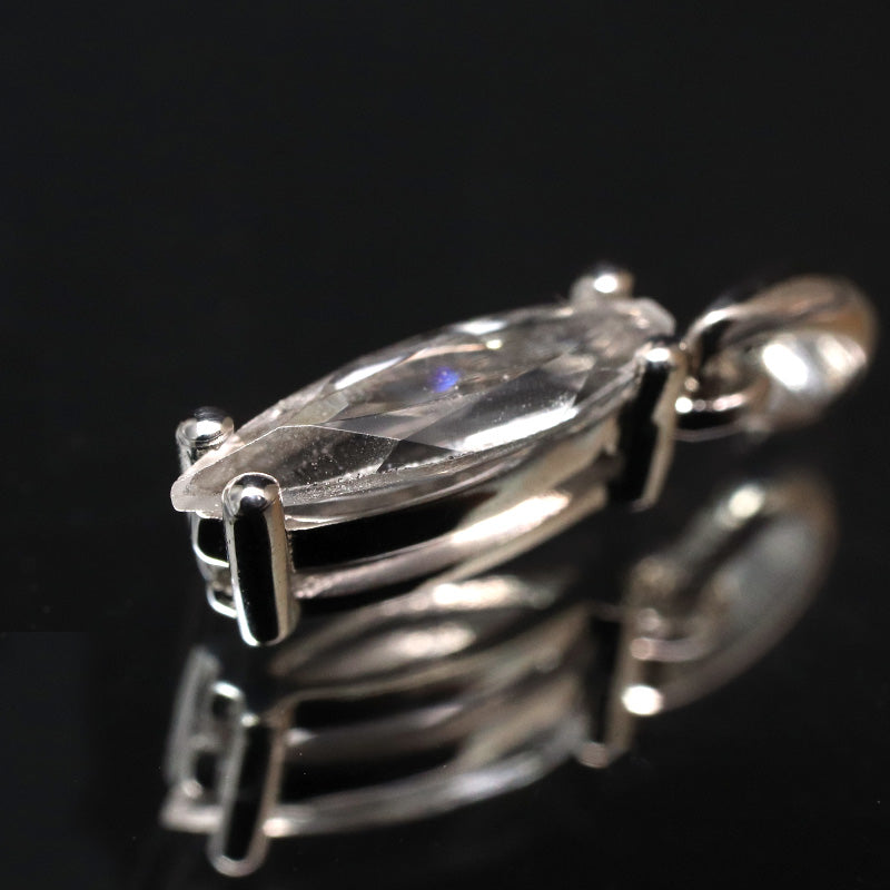 ペンダントトップ　フェナカイト＜ロシア産＞　マーキスカット　約1.9ct　silver925　シルバー　[co-g1155]