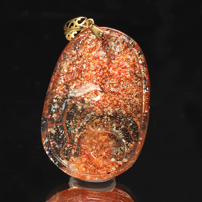 ペンダントトップ　サンストーン＜タンザニア産＞　九尾の狐　K18 ゴールド  [co-g2069]