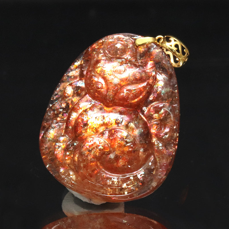 ペンダントトップ　サンストーン＜タンザニア産＞　九尾の狐　K18 ゴールド  [co-g2073]