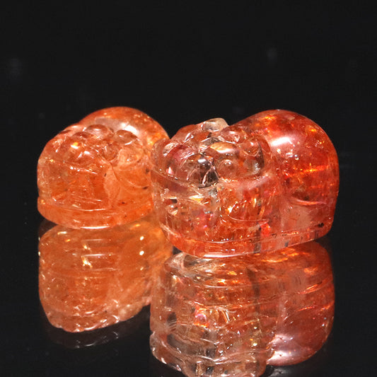 彫り物　サンストーン＜タンザニア産＞　ヒキュウ　穴あり  [co-g2075]