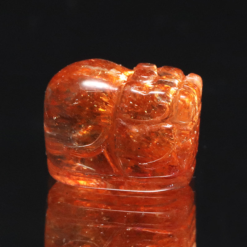 彫り物　サンストーン＜タンザニア産＞　ヒキュウ　穴なし  [co-g2076]