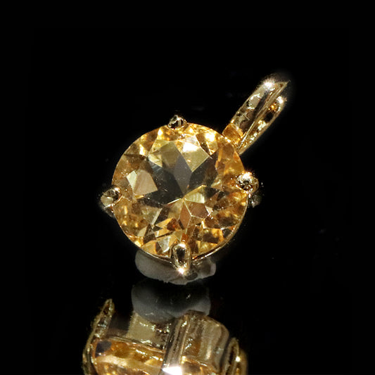 【割引不可】ペンダントトップ　シトリン＜ブラジル産＞　スクエア枠　約6mm　silver925(K18メッキ)  [co-g2134]