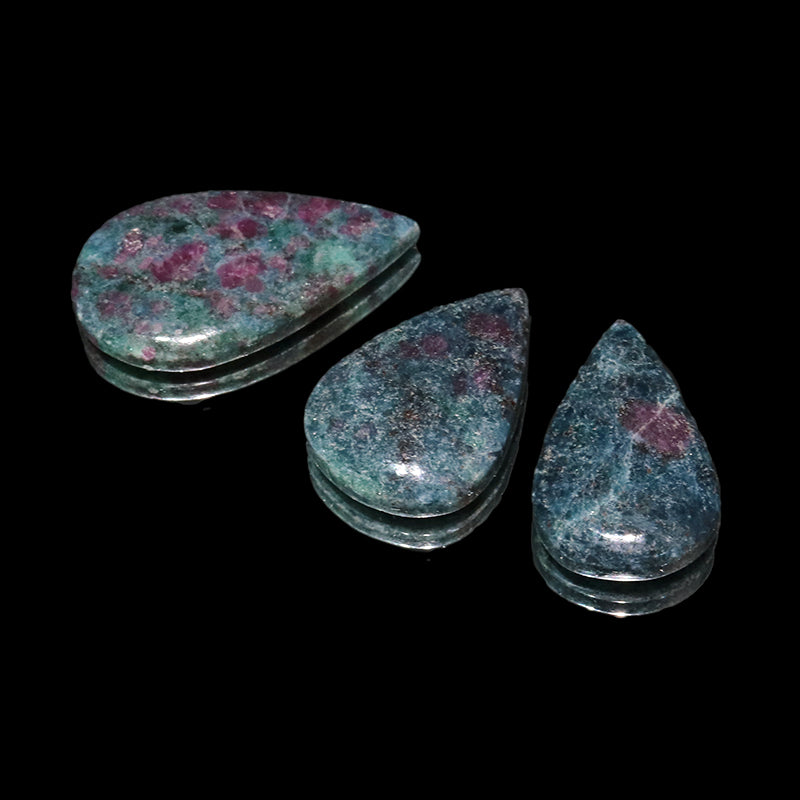 ルース　ルビーインカイヤナイト　ドロップ型　約12～18mm×約21～32mm　ケース入り  [co-g2184]