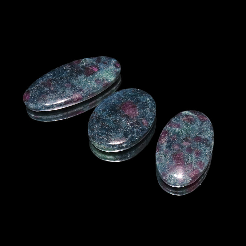 ルース　ルビーインカイヤナイト　オーバル型　約11～17mm×約21～31mm　ケース入り  [co-g2183]