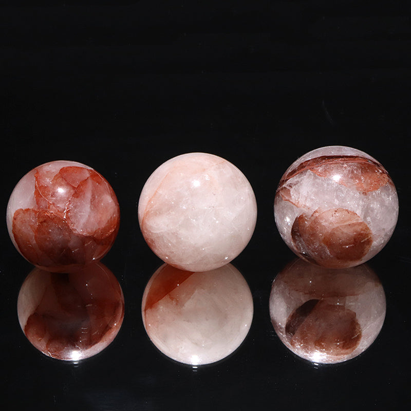 Aランク　マニカラン水晶＜ヒマラヤ産＞　丸玉 [co-g2694]