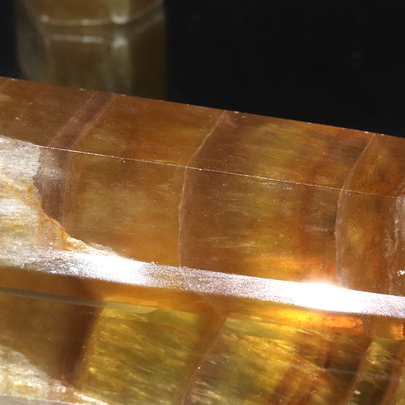 置物　六角柱　イエローフローライト　中国産  [co-g2182]