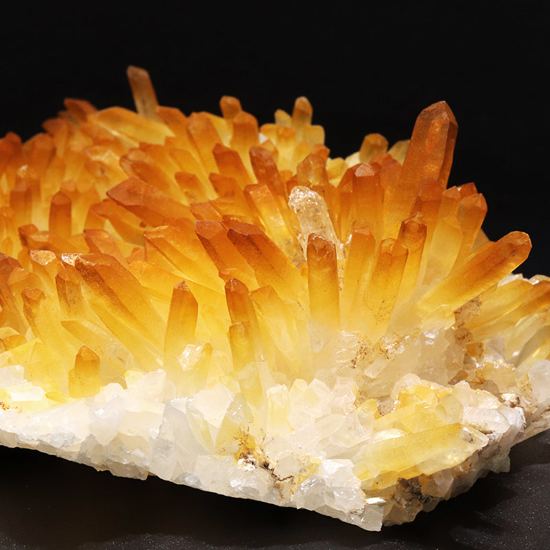 【動画】【一点物】クラスター　タンジェリンクォーツ　ミャンマー産 [co-g2189]