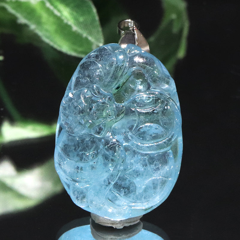 ペンダントトップ　アクアマリン＜ブラジル産＞　蝙蝠　約18.5×25mm　ステンレス製　シルバー  [co-g2202]