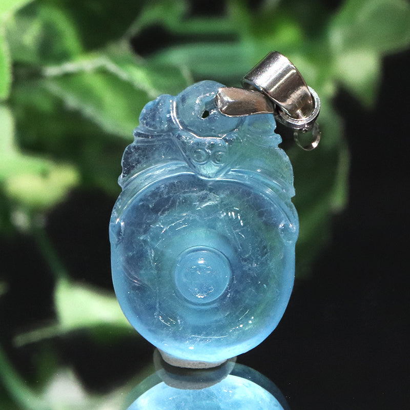 ペンダントトップ　アクアマリン＜ブラジル産＞　蝙蝠　約15×22.2mm　ステンレス製　シルバー  [co-g2204]