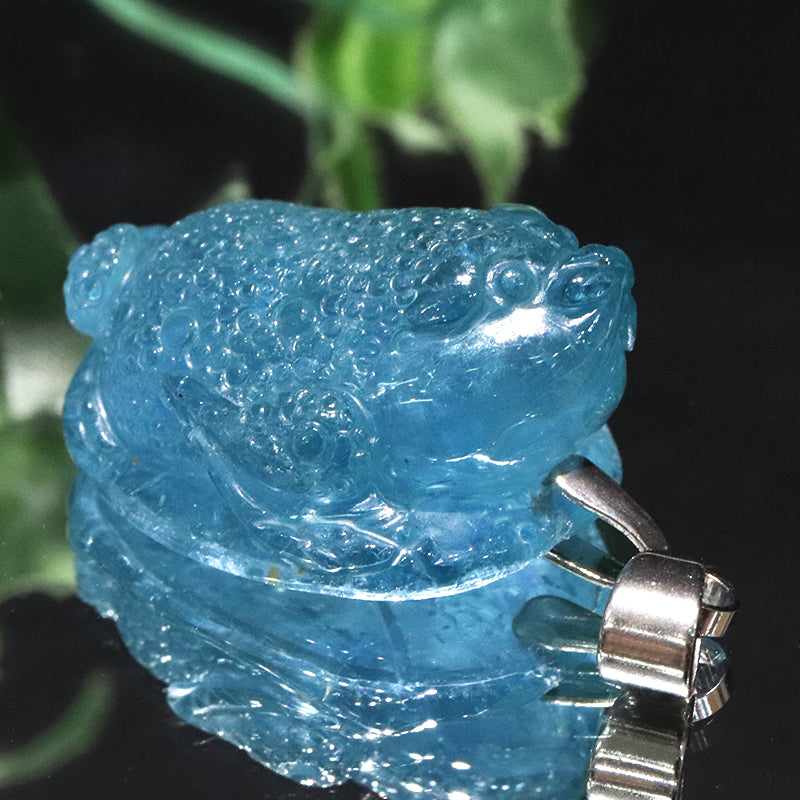 ペンダントトップ　アクアマリン＜ブラジル産＞　三本足蛙　約19.5×23.5mm　ステンレス製　シルバー  [co-g2205]