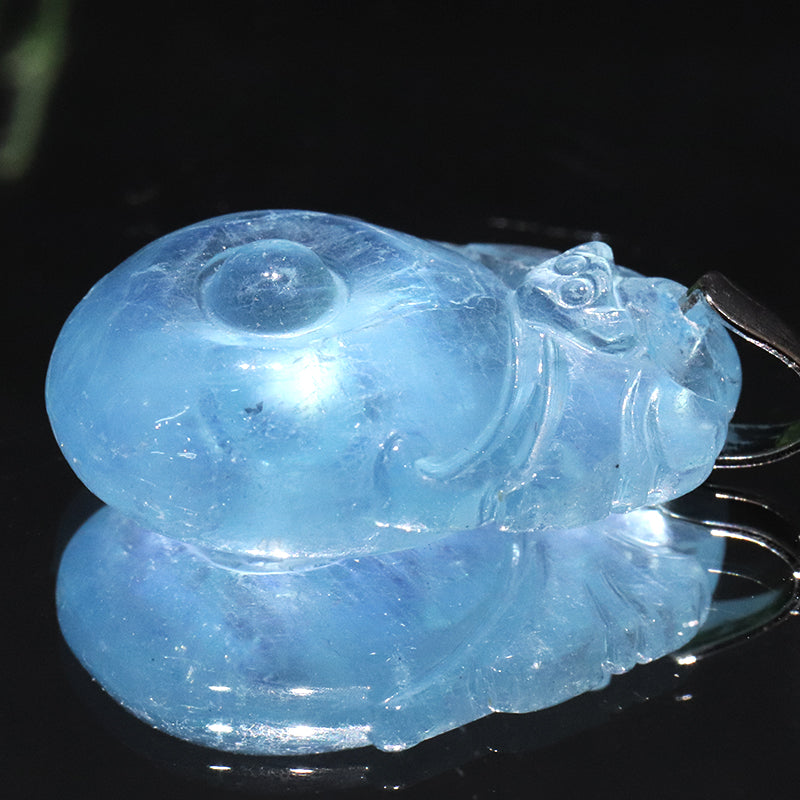 ペンダントトップ　アクアマリン＜ブラジル産＞　蝙蝠　約15×22.2mm　ステンレス製　シルバー  [co-g2204]