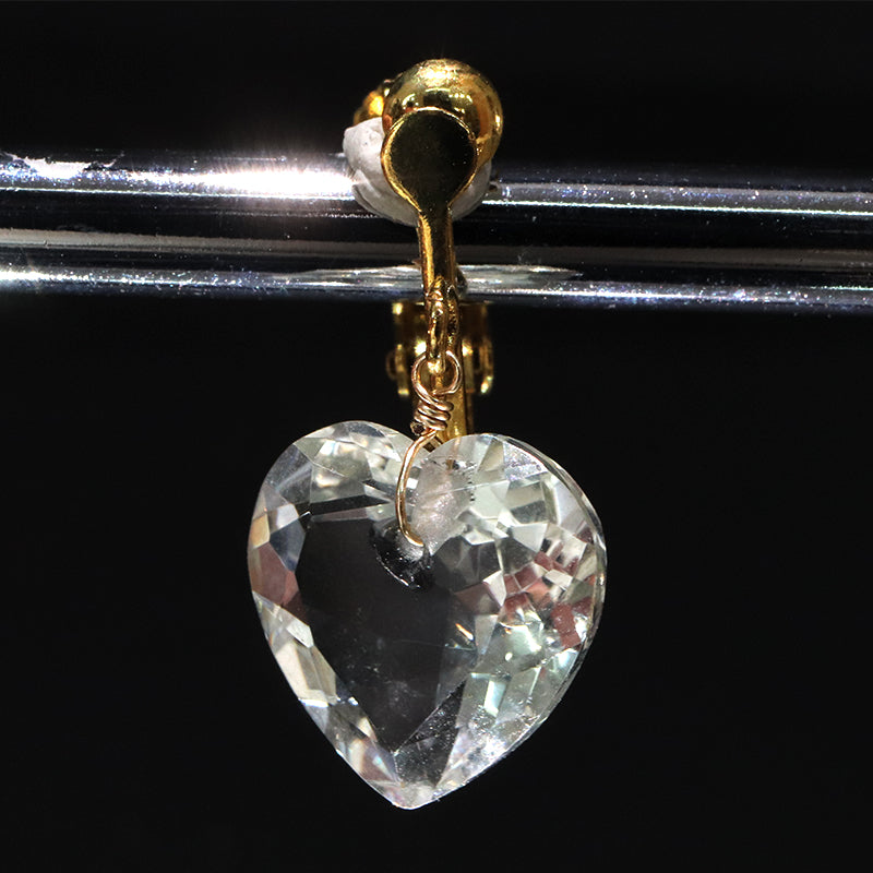 イヤリング　グリーンアメジスト　ハートカット型　ネジバネ式　ステンレス製  [co-g2226]