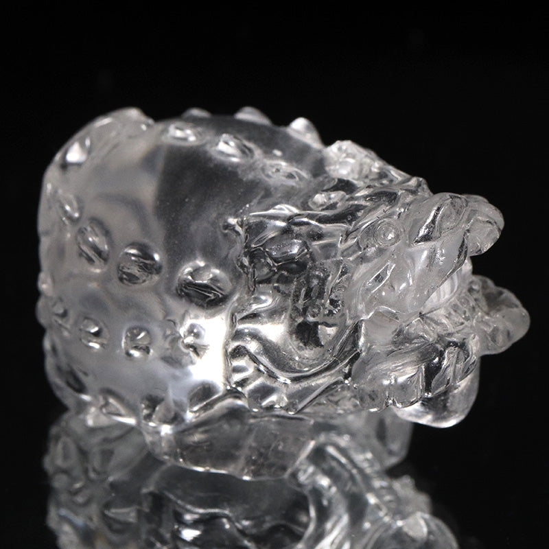 水晶＜ブラジル産＞　龍亀(ロングイ)　彫り物　約横28～30×縦37～39×高22～23mm [co-g3378]