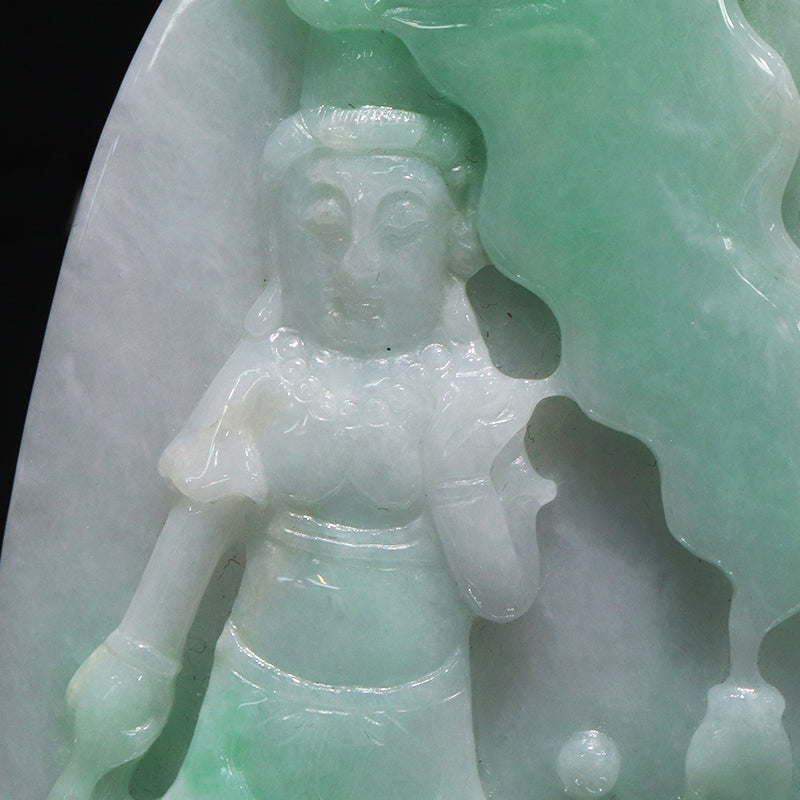 翡翠　観音菩薩　約48×72mm　彫り物　穴ありペンダントトップ [co-g2301]