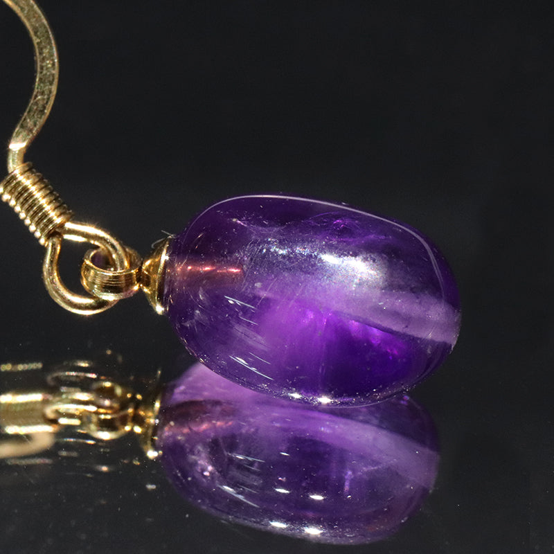 【対象商品10点以上ご購入で30％OFF/決済時に自動割引】アメジスト＜ウルグアイ産＞　タンブル型　約7～10mm×9～12mm　フック型ピアス　ステンレス製  [co-g2313]