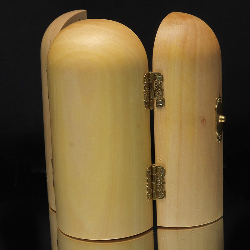 柘植の木彫り　仏像　筒型　約幅5×奥5×高10cm（開扉時約幅12.5cm）全4種　彫り物 [co-g3451]