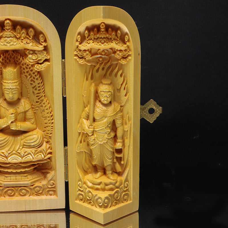 柘植の木彫り　仏像　筒型　約幅5×奥5×高10cm（開扉時約幅12.5cm）全4種　彫り物 [co-g3451]