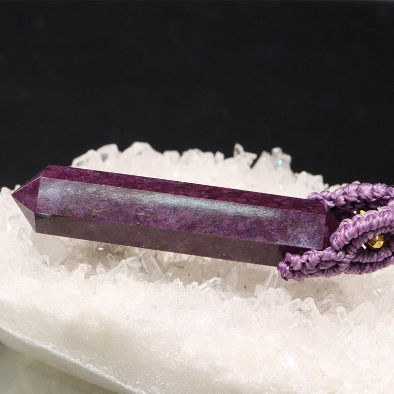 スギライト＜南アフリカ産＞　ハンドカット　約9.5×46mm　ペンダントトップ  [co-g2336]