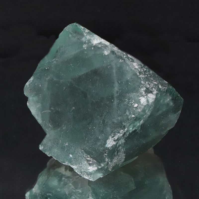 グリーンフローライト＜マダガスカル産＞　原石　約41.1×40.8×37mm [co-g2339]