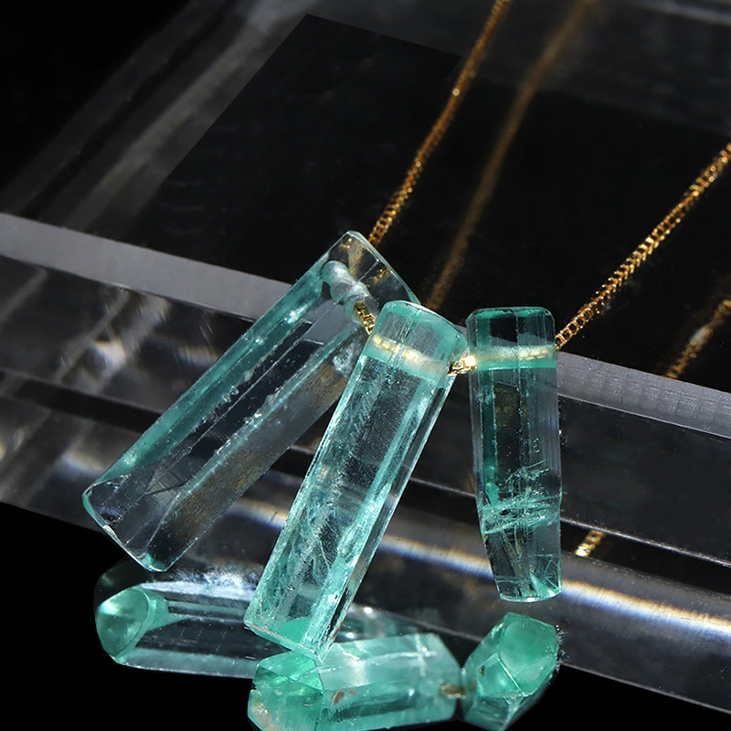 アクアマリン　スティック・バー型　約5～30×3～6mm　穴あき　一本売り　ペンダントトップ [co-g3456]