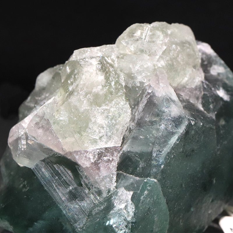 グリーンフローライト＜マダガスカル産＞　原石　約41.1×40.8×37mm [co-g2339]