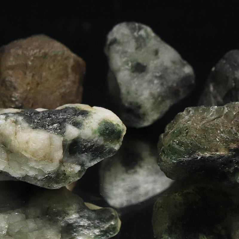 原石　フェナカイト＆エメラルド　共生鉱　ブラジル産　約16.5～18ct　[co-g1476]