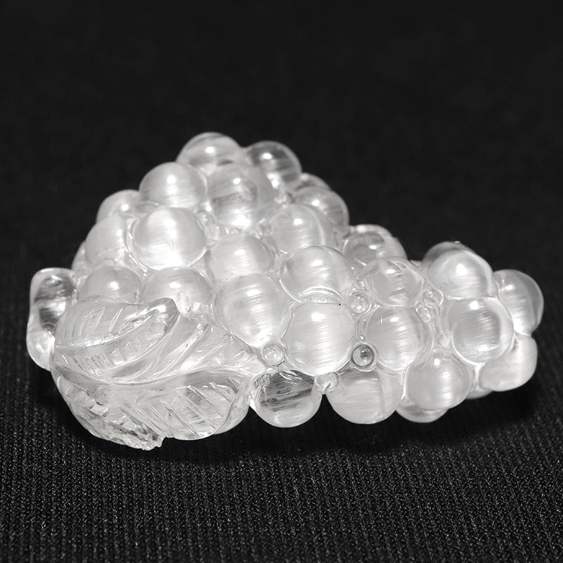 ニードルイントパーズ＜ブラジル産＞　蒲萄(ぶどう)　ミニ彫り物　約横14～20×縦22～30mm [co-g3467]