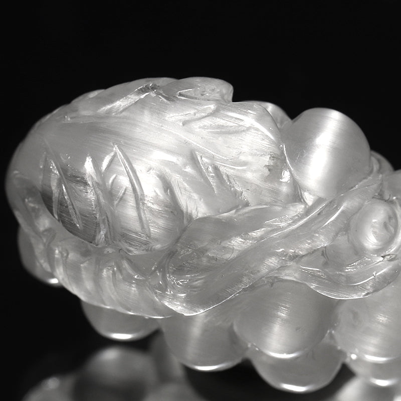 ニードルイントパーズ＜ブラジル産＞　蒲萄(ぶどう)　ミニ彫り物　約横14～20×縦22～30mm [co-g3467]
