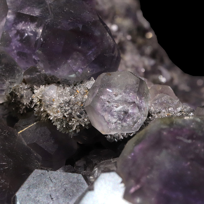 【一点物】【動画】バイカラーフローライト＜中国産＞　クラスター　台座付き [co-g2350]