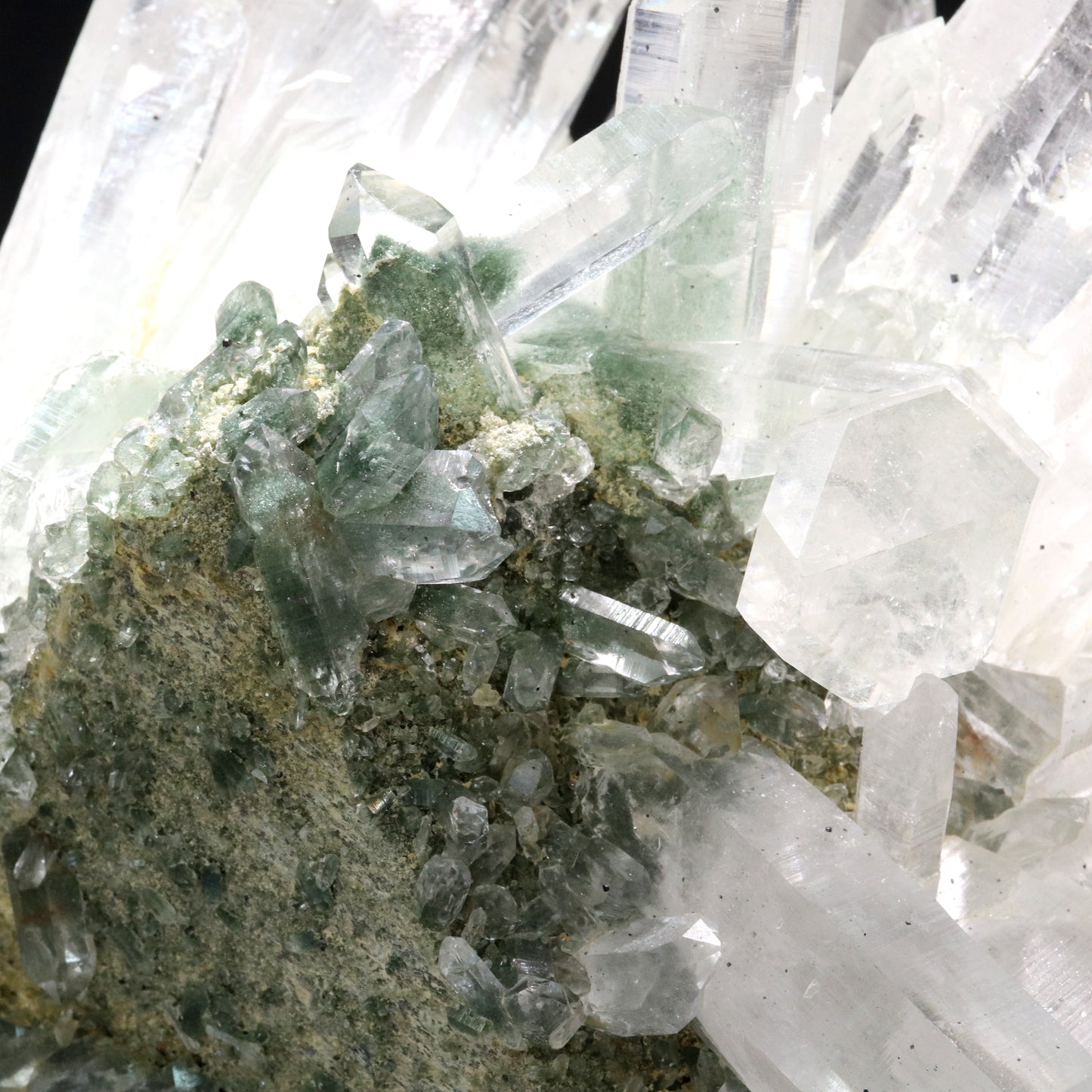 【一点物】【動画】ガネーシュヒマール水晶＜ガネーシュヒマール産＞　ヒマラヤ水晶　クラスター　台座付き  [co-g2360]