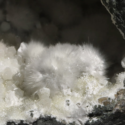 オケナイト(オーケン石)＜インド産＞　原石　約19.7×13.2×12.2cm [co-g2369]