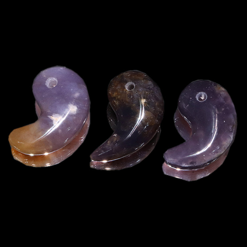 Aランク　パープルカルセドニー＜インドネシア産＞　勾玉　[co-g2375]