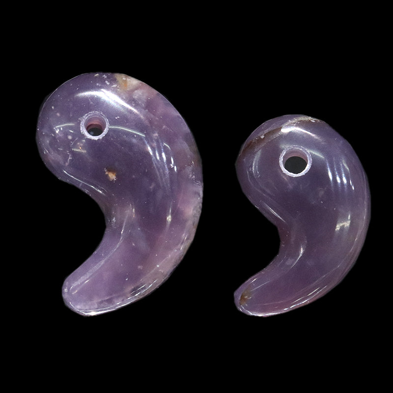 Aランク　パープルカルセドニー＜インドネシア産＞　勾玉　[co-g2375]