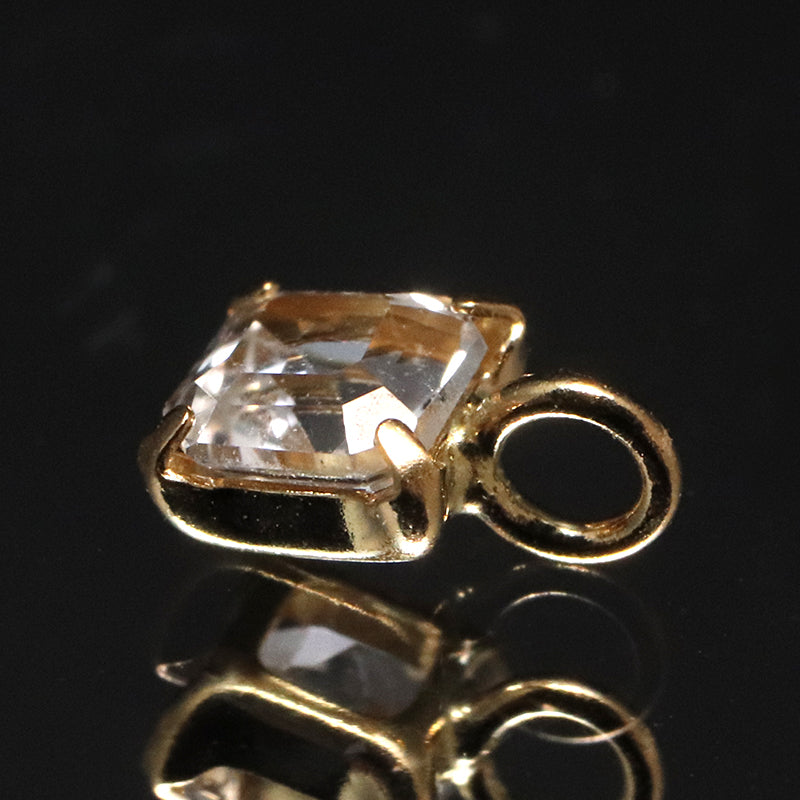 ペンダントトップ　フェナカイト＜ロシア産＞　スクエアカット　約3×3mm　K18　ゴールド　[co-g1552]