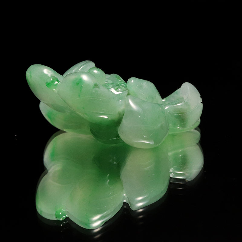 本翡翠＜ミャンマー産＞　蓮花　約29×20mm　穴あり　ペンダントトップ [co-g2864]