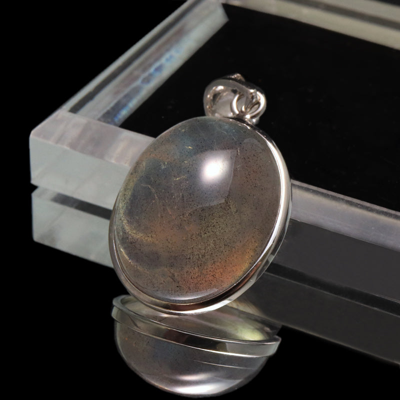 ペンダントトップ　ラブラドライト＜マダガスカル産＞　オーバル　silver925　シルバー [co-g0583]