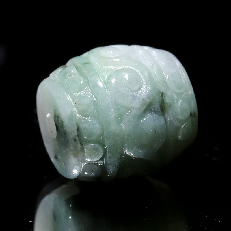 翡翠＜ミャンマー産＞　約13×13mm　ルールートン　穴あり [co-g2871]