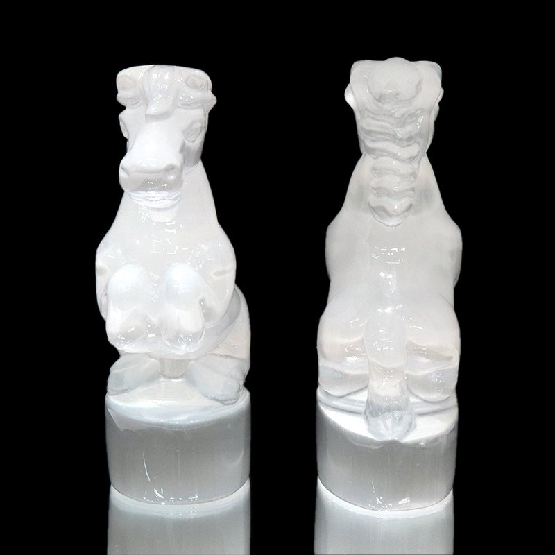 彫り物　セレナイト　馬　干支　午  [co-g1608]