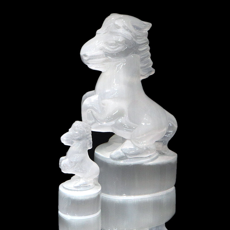 彫り物　セレナイト　馬　干支　午  [co-g1608]