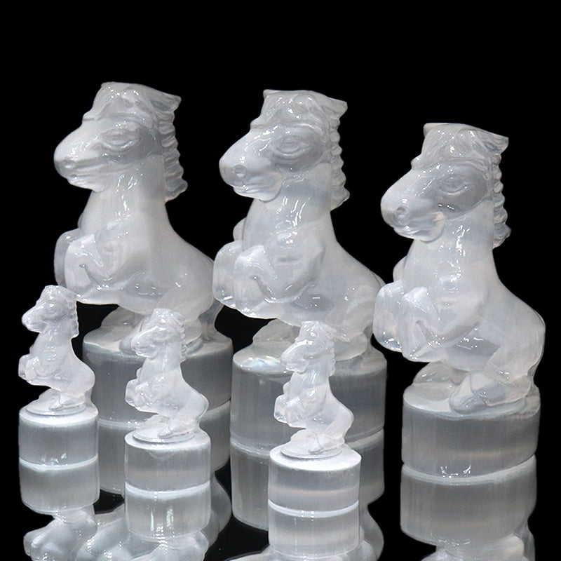 彫り物　セレナイト　馬　干支　午  [co-g1608]