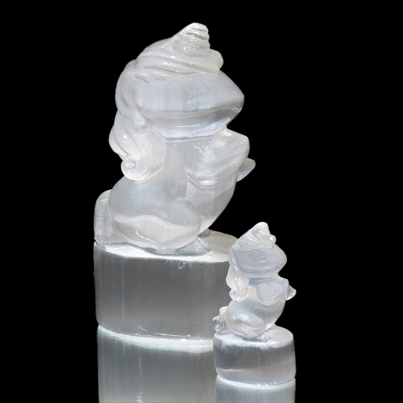 彫り物　セレナイト　ユニコーン  [co-g1609]