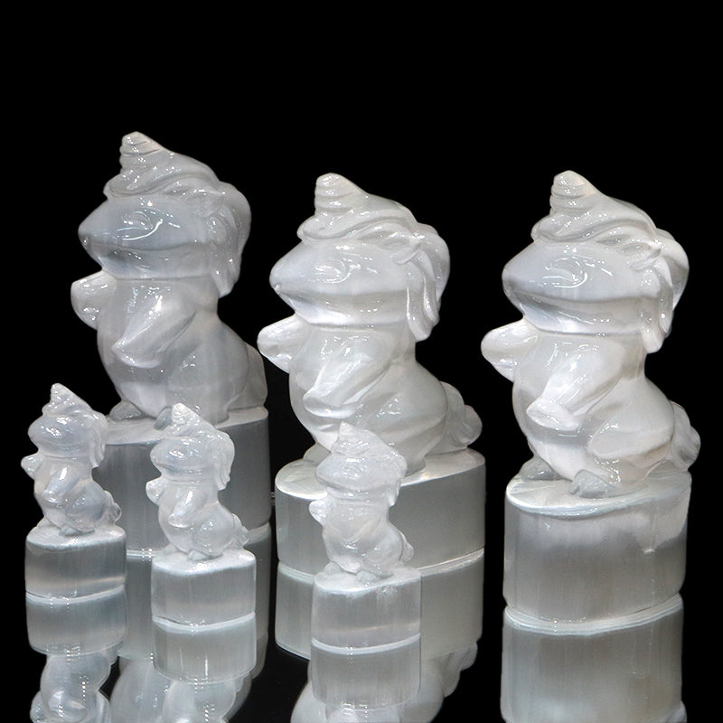 彫り物　セレナイト　ユニコーン  [co-g1609]