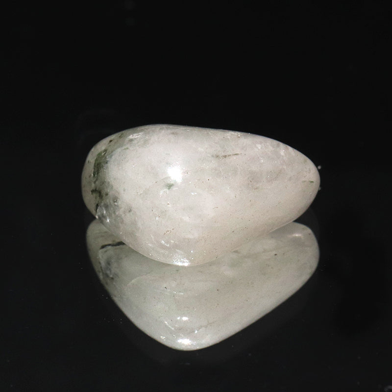 ルース　フェナカイト＜ブラジル産＞　不定形　約9mm×約14mm　ランダム発送　[co-g1610]