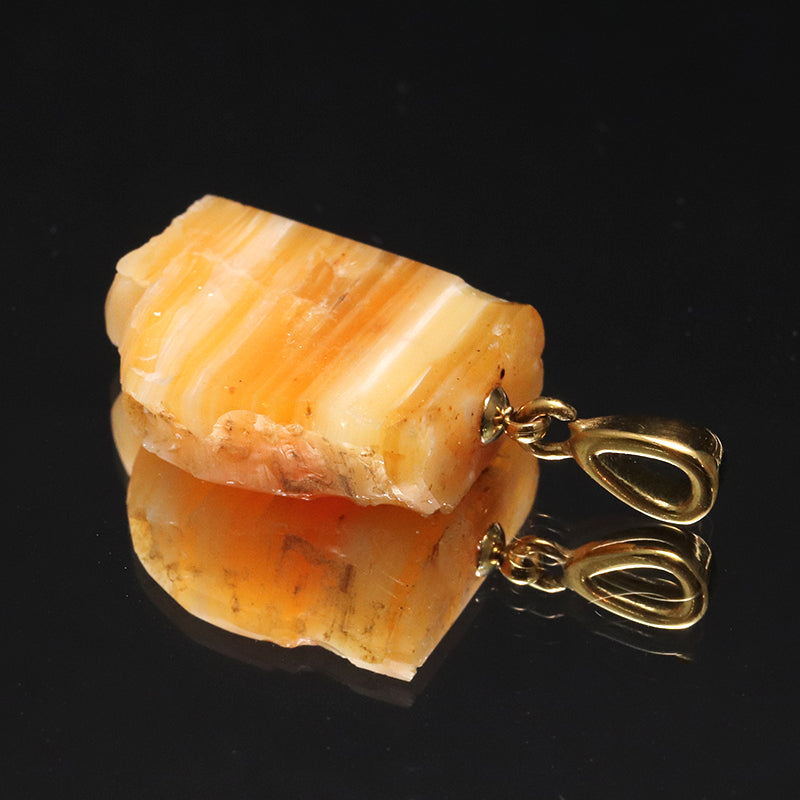 【日本銘石】ペンダントトップ　北海道オパール＜北海道産＞　約12～16mm×約22～25mm　ステンレス製　ランダム発送  [co-g1626]