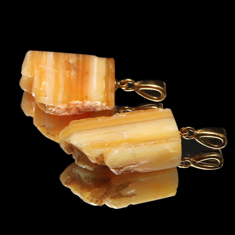 【日本銘石】ペンダントトップ　北海道オパール＜北海道産＞　約12～16mm×約22～25mm　ステンレス製　ランダム発送  [co-g1626]