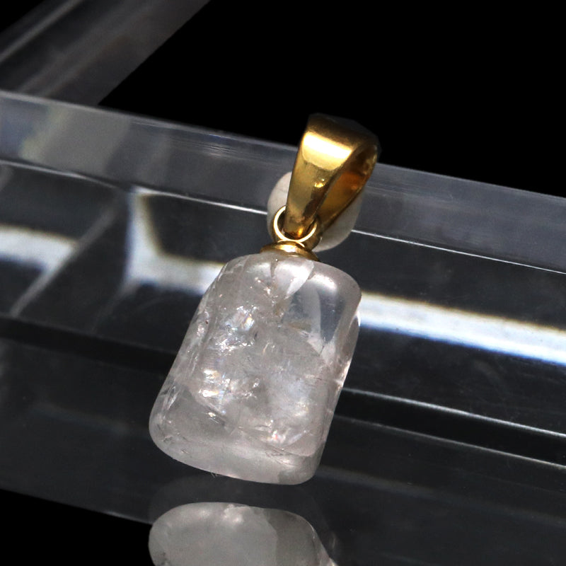 【対象商品10点以上ご購入で30％OFF/決済時に自動割引】ペンダントトップ フェナカイト＜ブラジル産＞ 　約7～10mm　ステンレス　日本製　[co-g1263]