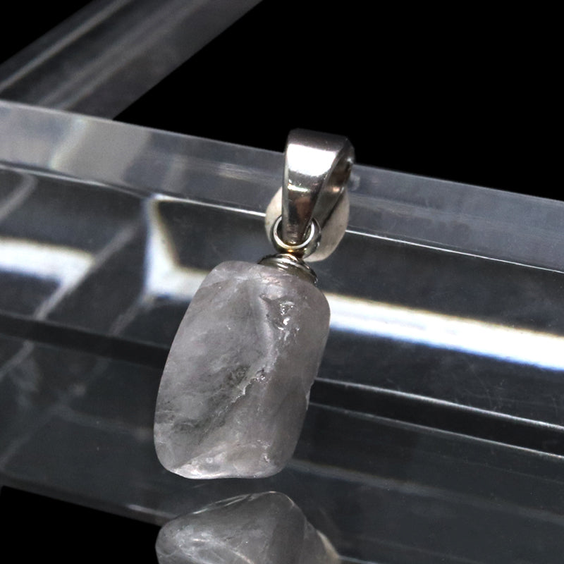 【対象商品10点以上ご購入で30％OFF/決済時に自動割引】ペンダントトップ フェナカイト＜ブラジル産＞ 　約7～10mm　ステンレス　日本製　[co-g1263]