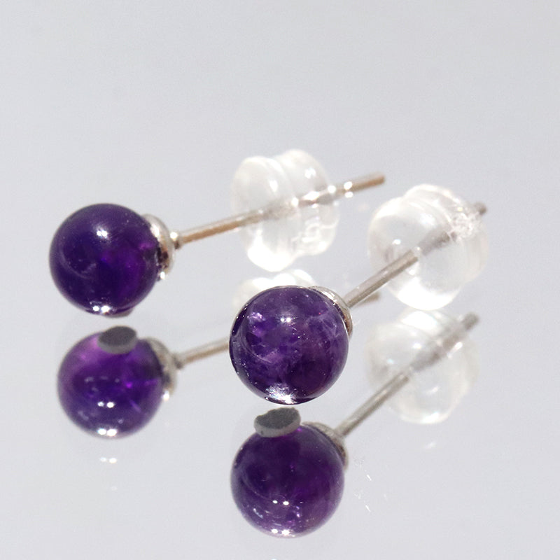 【対象商品10点以上ご購入で30％OFF/決済時に自動割引】ピアス　アメジスト＜ブラジル産＞　突き刺し型　丸約5mm　ステンレス製　シルバー  [co-g1643]