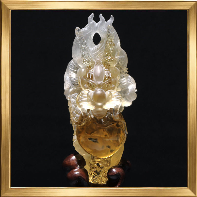 【一点物】【動画】天然シトリン＜ブラジル産＞　龍　彫り物　約31.4×37.8×87.5mm(本体)　台座付き　証明書付　 [co-g2905]